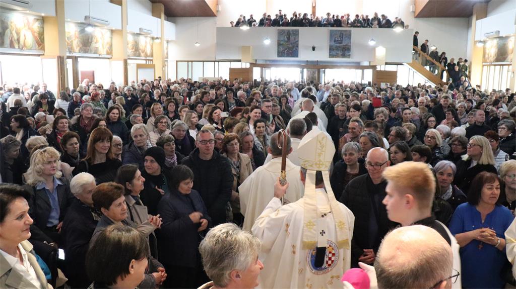 Nadbiskup Kutleša predvodio svečanu euharistiju prigodom svetkovine sv. Josipa u Karlovcu